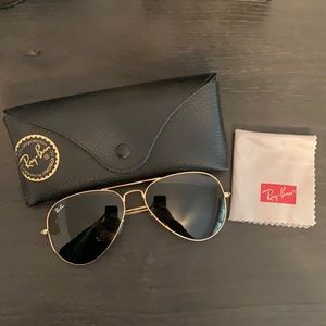 Ray-Ban Gold Aviator Sunglasses
